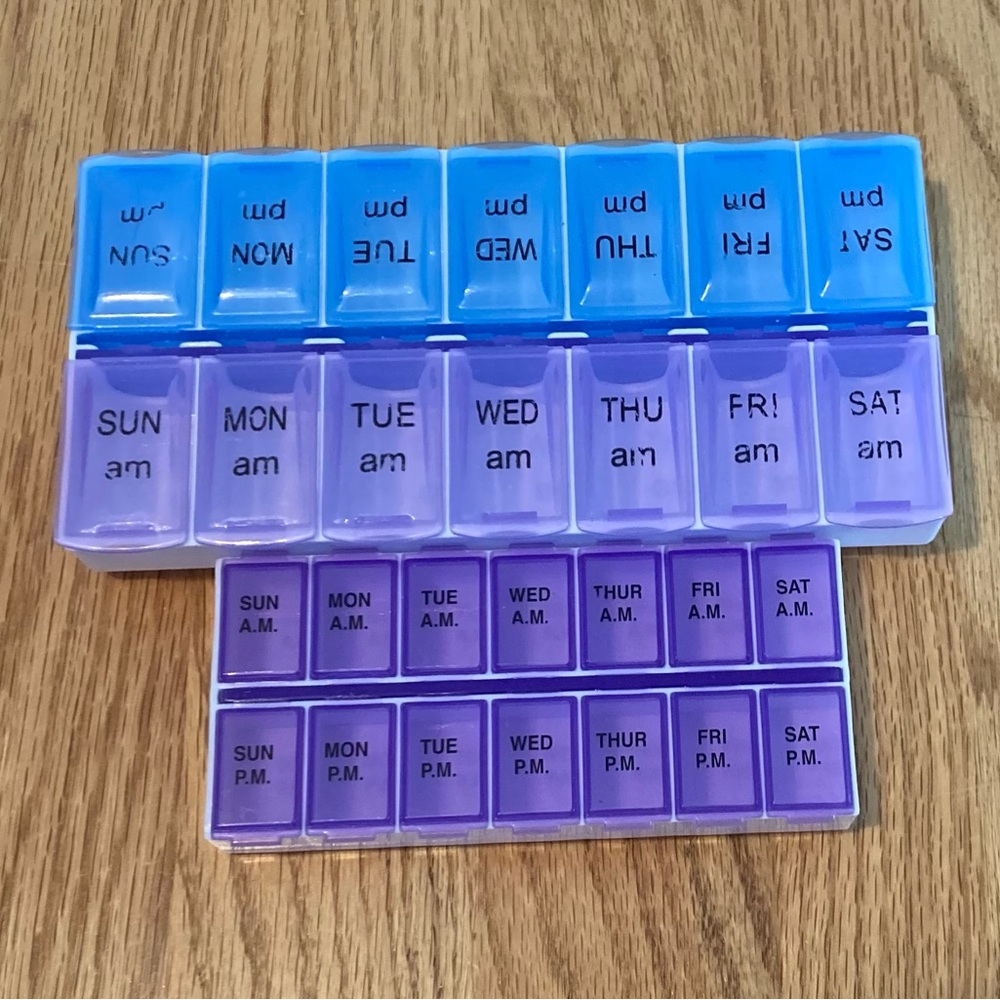 (2) Weekly Pill Organizers